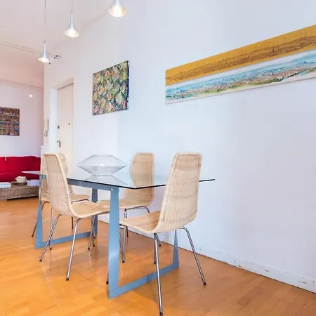 Quarto em Acomodações Particulares Central Room Camera Privata In Appartamento Not A Hotel Con Bagno E Terrazza Privati