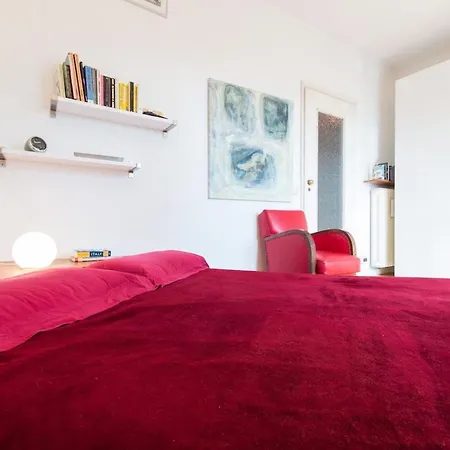 Central Room Camera Privata In Appartamento Not A Hotel Con Bagno E Terrazza Privati בית אירוח