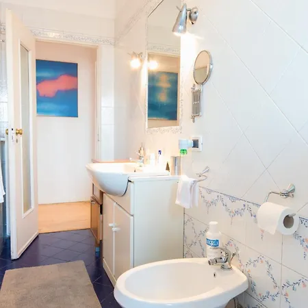 Central Room Camera Privata In Appartamento Not A Hotel Con Bagno E Terrazza Privati * Turín