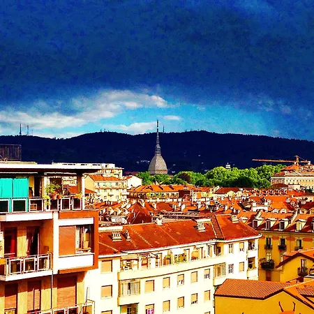 Central Room Camera Privata In Appartamento Not A Hotel Con Bagno E Terrazza Privati Habitación en casa particular Turín